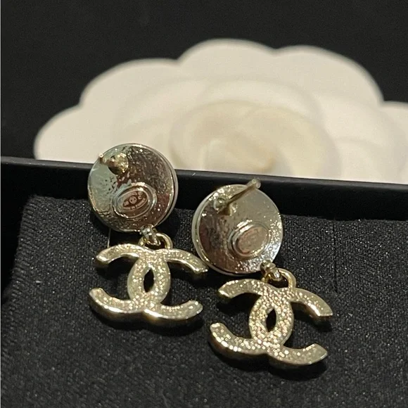 Chanel earrings - Picture 7 of 8